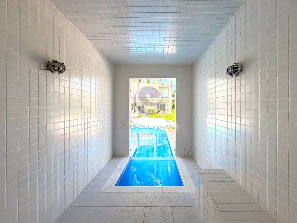 Villa Kassardjian - Uma casa para viver hoje e valorizar amanhã no Jardim Acapulco.