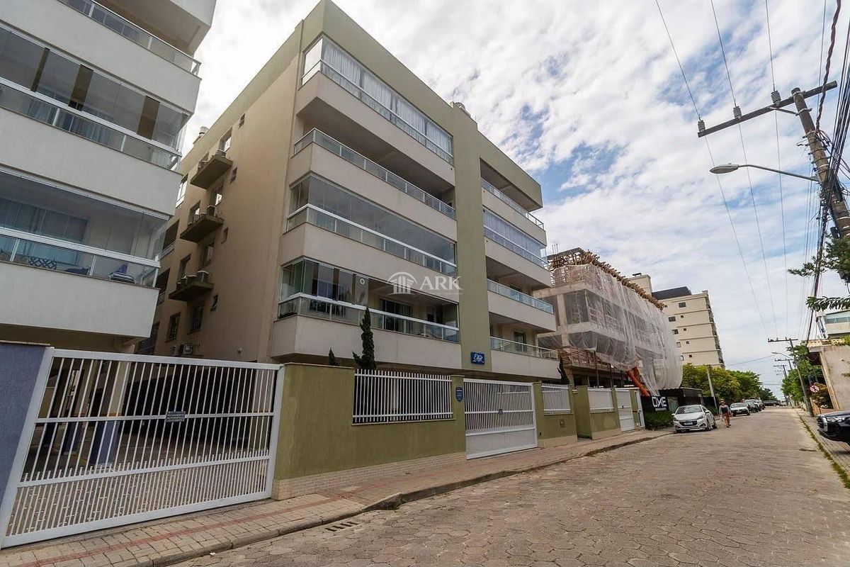 Apto na praia de Bombas - Apartamento em Bombas, Bombinhas - à venda - ARK INVESTIMENTOS IMOBILIÁRIO LTDA