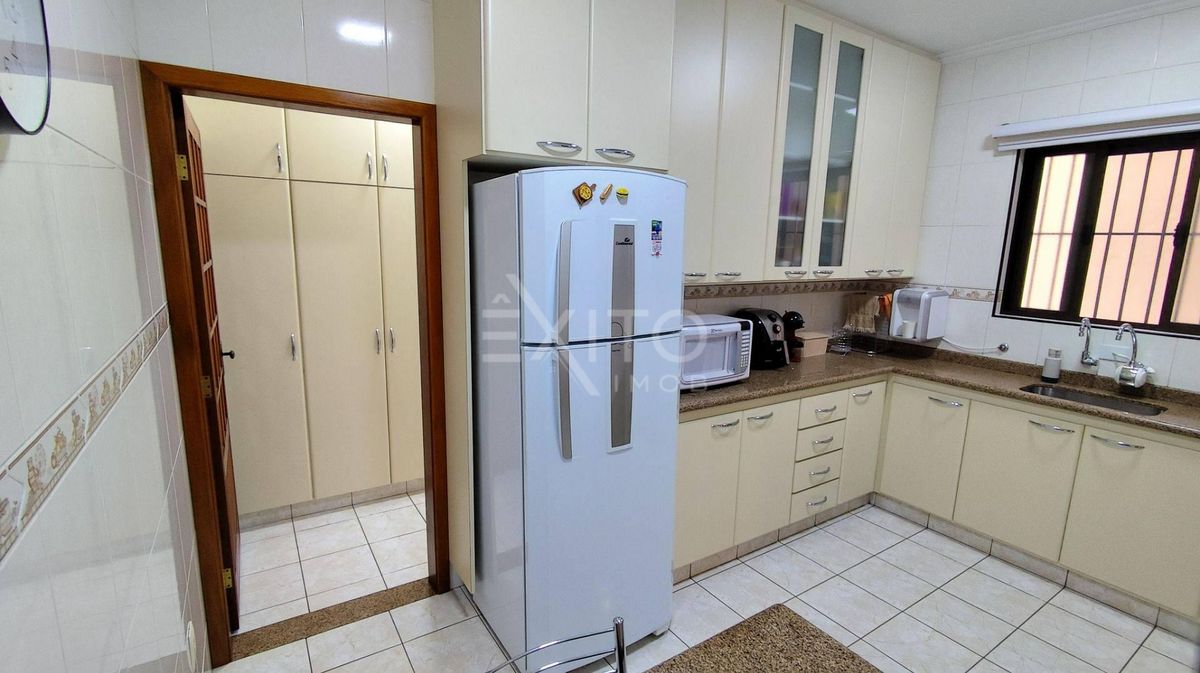 Casa, 3 quartos, 176 m² - Foto 5