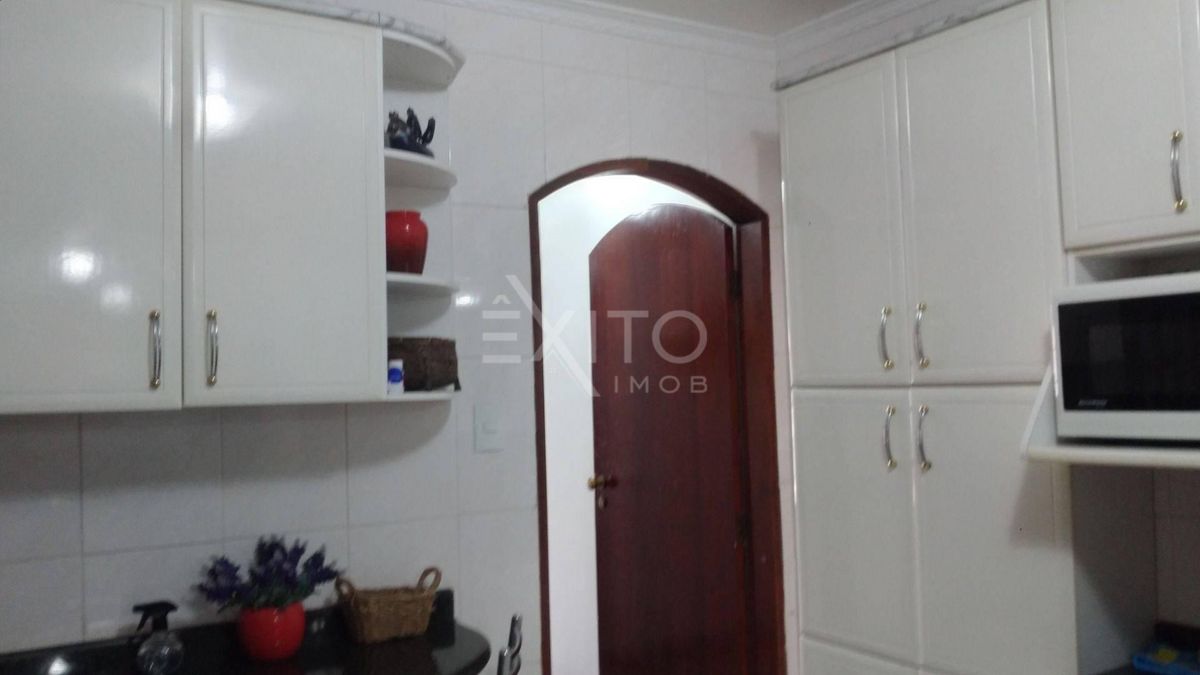 Casa, 2 quartos, 244 m² - Foto 11