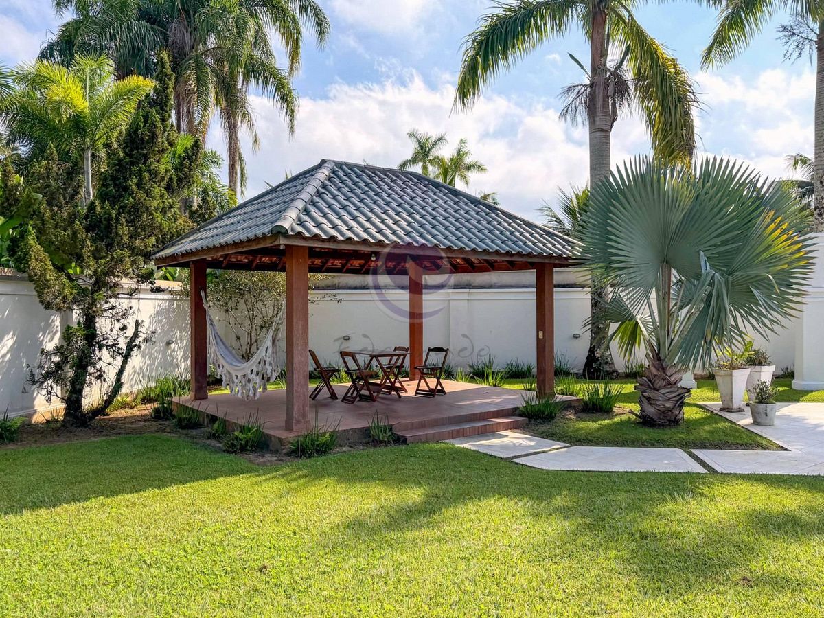 Villa Kassardjian - Uma casa para viver hoje e valorizar amanhã no Jardim Acapulco.