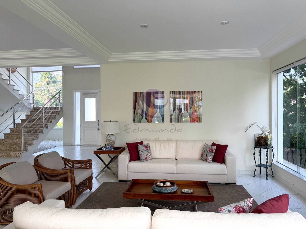 Villa Kassardjian - Uma casa para viver hoje e valorizar amanhã no Jardim Acapulco.