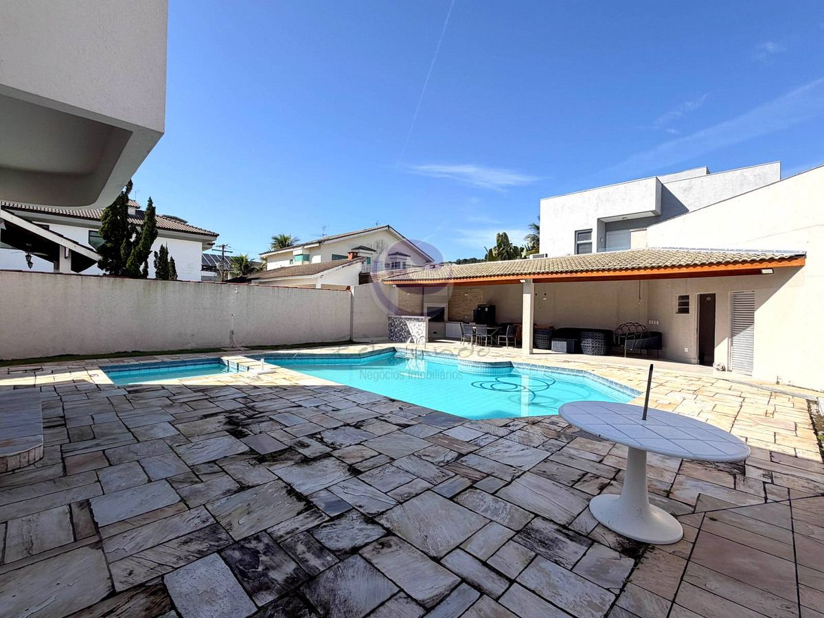 Villa Soares — Uma casa leve, acolhedora e feita para viver o melhor do Jardim Acapulco.