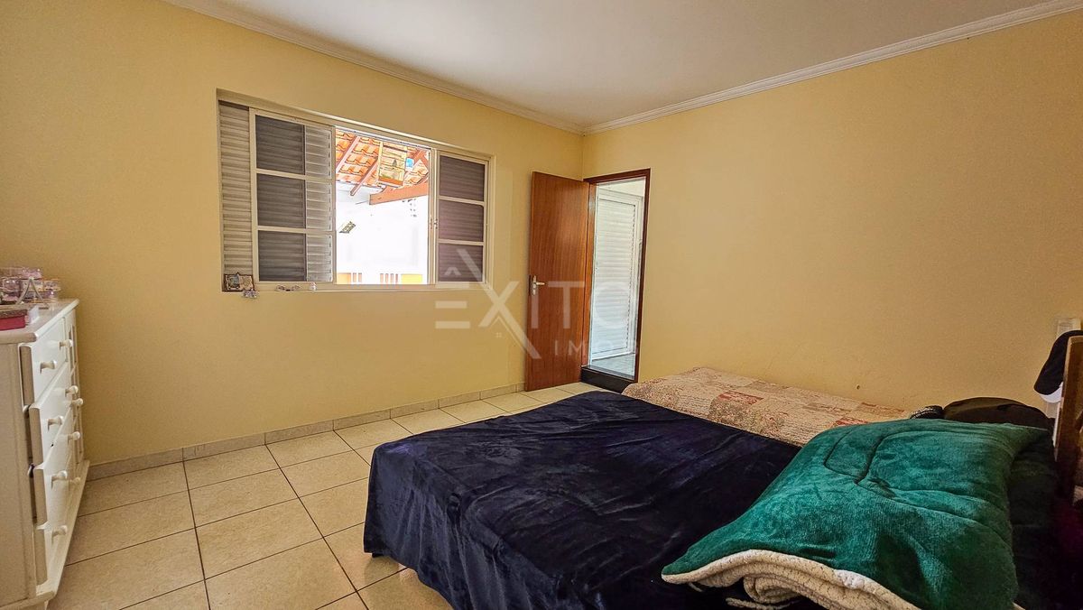 Casa, 3 quartos, 221 m² - Foto 32
