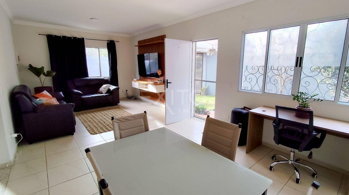 Casa, 3 quartos, 168 m² - Foto 3