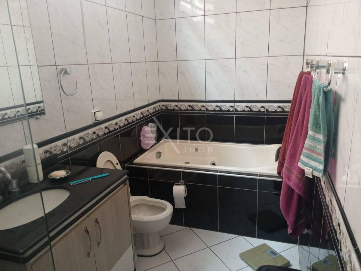 Casa, 3 quartos, 180 m² - Foto 13