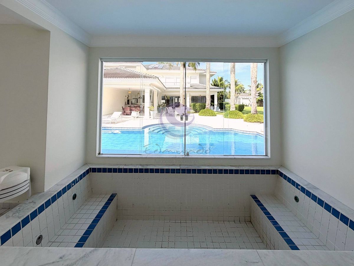 Villa Kassardjian - Uma casa para viver hoje e valorizar amanhã no Jardim Acapulco.