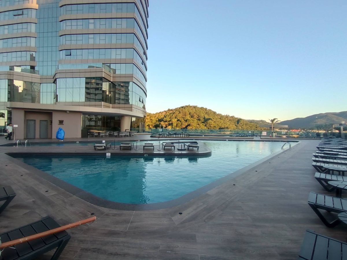 As torres gêmeas de balneário camboriu