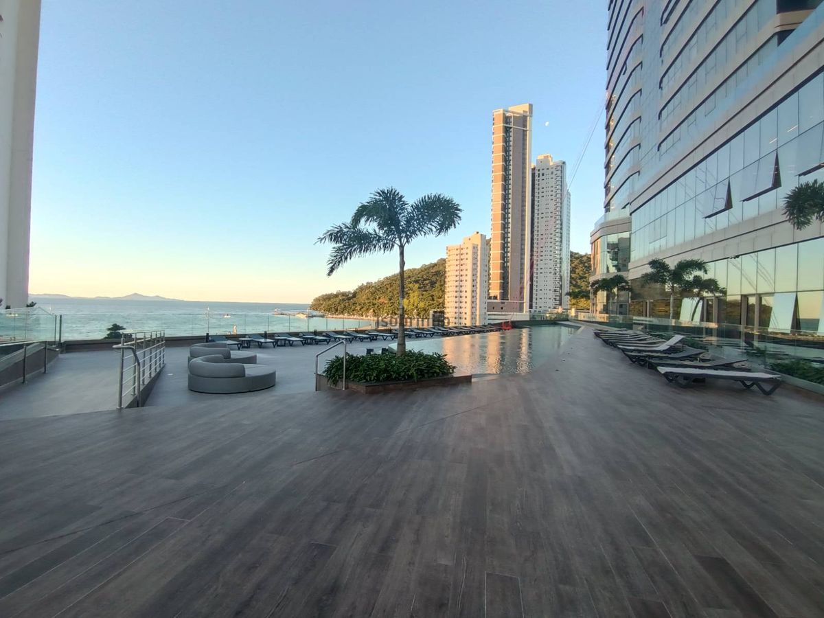 As torres gêmeas de balneário camboriu