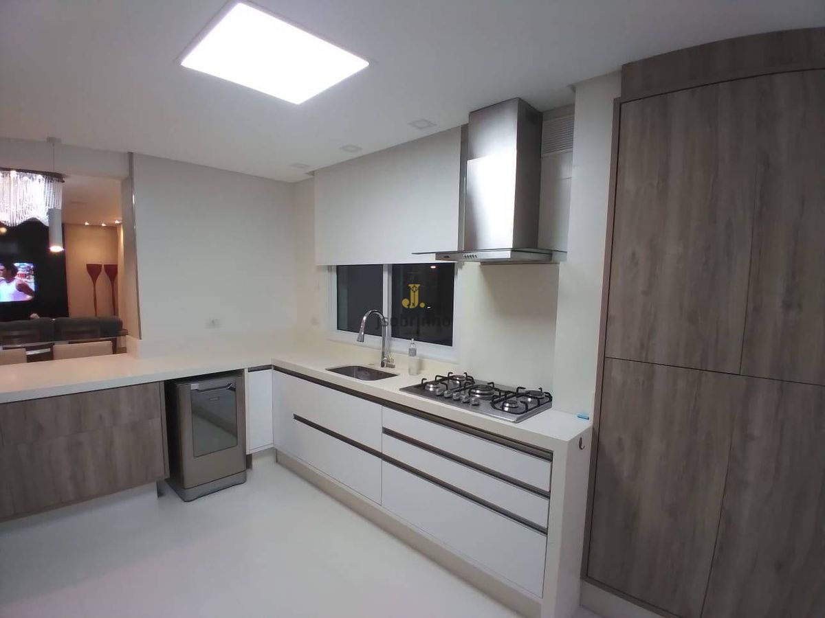 Luar biasa balneário camboriú
