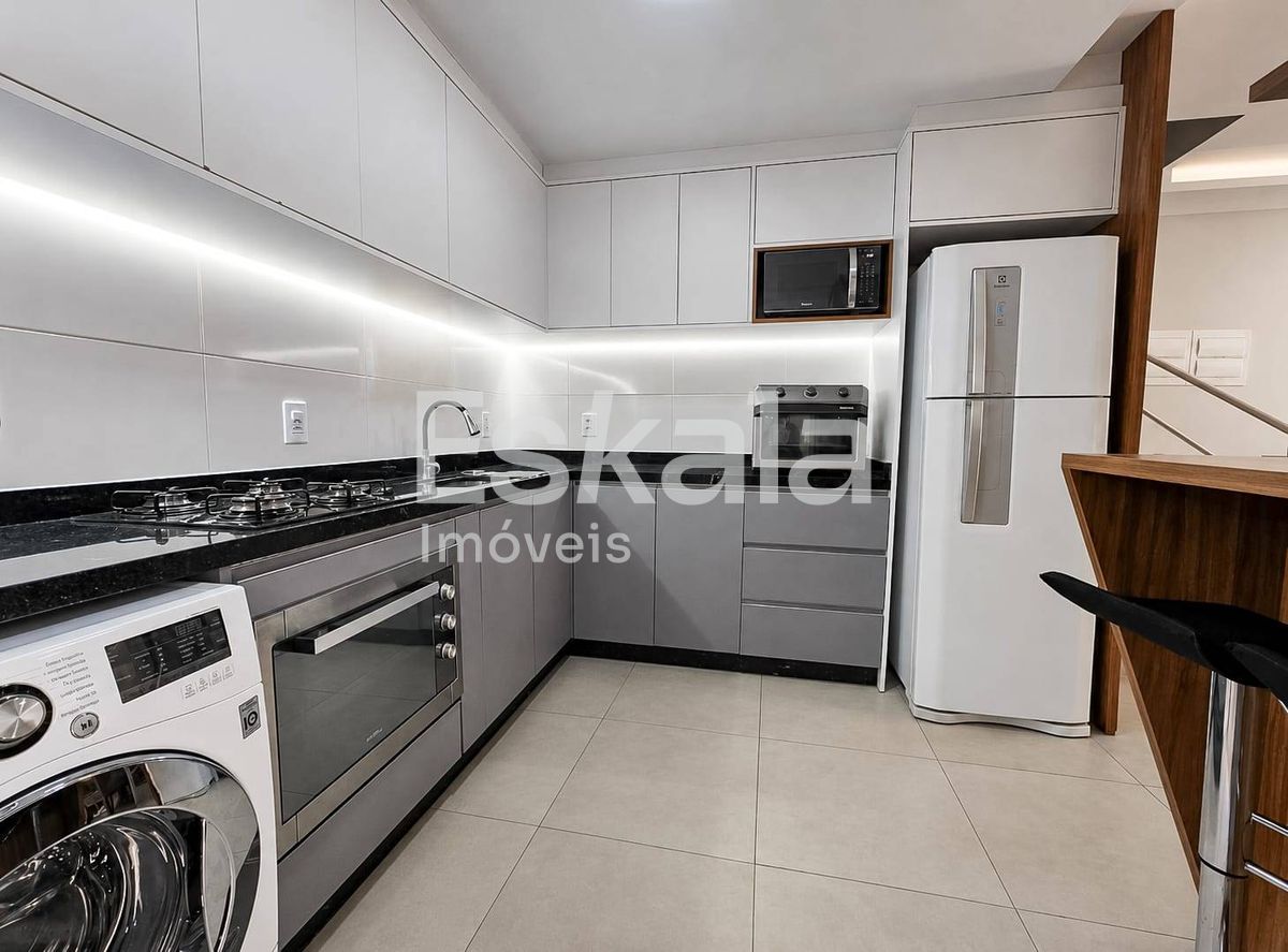 Sobrado Semimobiliado Em Condominío fechado Com 01 Suíte + 01 Quarto Jaraguá 99 - Jaraguá Do Sul