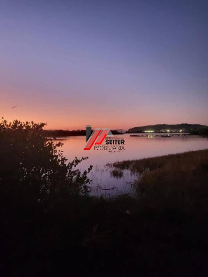 Cobertura à venda em Ponta das Canas Florianópolis