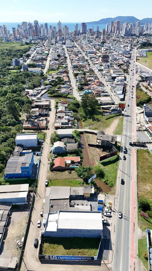 Terreno 381,77 m² — Av. Gov. Celso Ramos, Porto Belo/SC - Lote/Terreno em Balneário Perequê, Porto Belo - à venda - Portal Imóveis Itapema