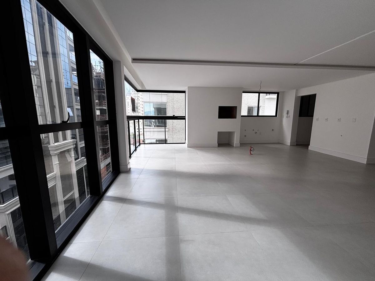 Apto 3 dorm (3 suítes) — Riversaide, Meia Praia, Itapema/SC - Apartamento em Meia Praia, Itapema - à venda - Portal Imóveis Itapema