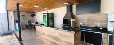 Casa à Venda com 3 Quartos, Cozinha com Móveis Planejados e Área de Lazer com Piscina, Churrasqueira e Forno à Lenha em São Rogério II - Avaré. Foto 3