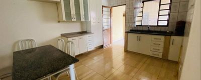 Casa à Venda com 2 Quartos, Garagem Coberta, Quintal e Edícula com Lavanderia e Banheiro no bairro Brabância - Avaré. Foto 3