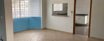 Casa com suíte, cozinha americana, quintal e garagem para 4 carros em Jardim Boa Vista - Avaré. Foto 3