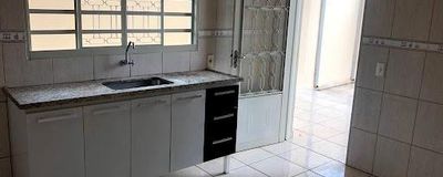 Casa com 2 quartos, Vila Santa Izabel - Avaré. Foto 3