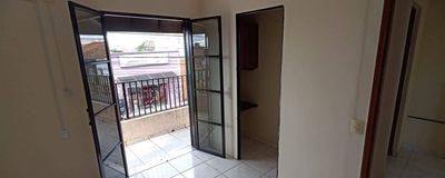 Imóvel Comercial para Alugar com 2 Salas, Cozinha, Banheiro e Garagem no Centro de Avaré. Foto 3