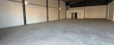 Barracão para Alugar com Salão de 300m², Banheiro e Cozinha no Parque Industrial Jurumirim - Avaré. Foto 3
