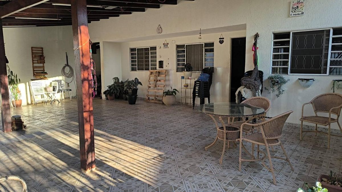 CASA À VENDA – QI 6 | GUARÁ I | 3 QUARTOS | 3 VAGAS COBERTAS - Casa em Guará I, Brasília - à venda - Milton Aparecido Correa