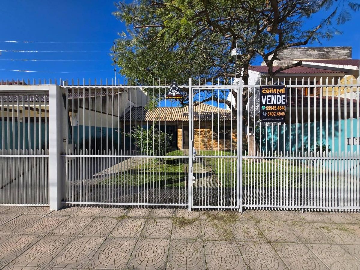 Casa 4 dormitórios