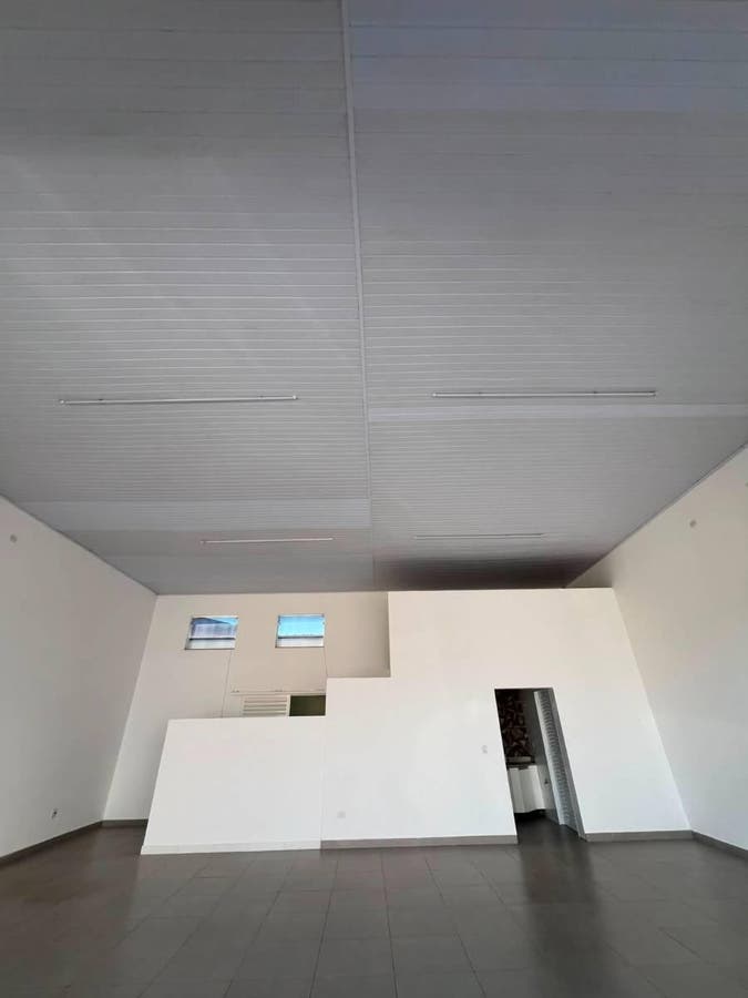 Salão Comercial Amplo com 140 m² na Rua José Bim – Excelente Visibilidade - Comercial em Centro, Atibaia - para locação - Di Casa Imóveis Atibaia LTDA