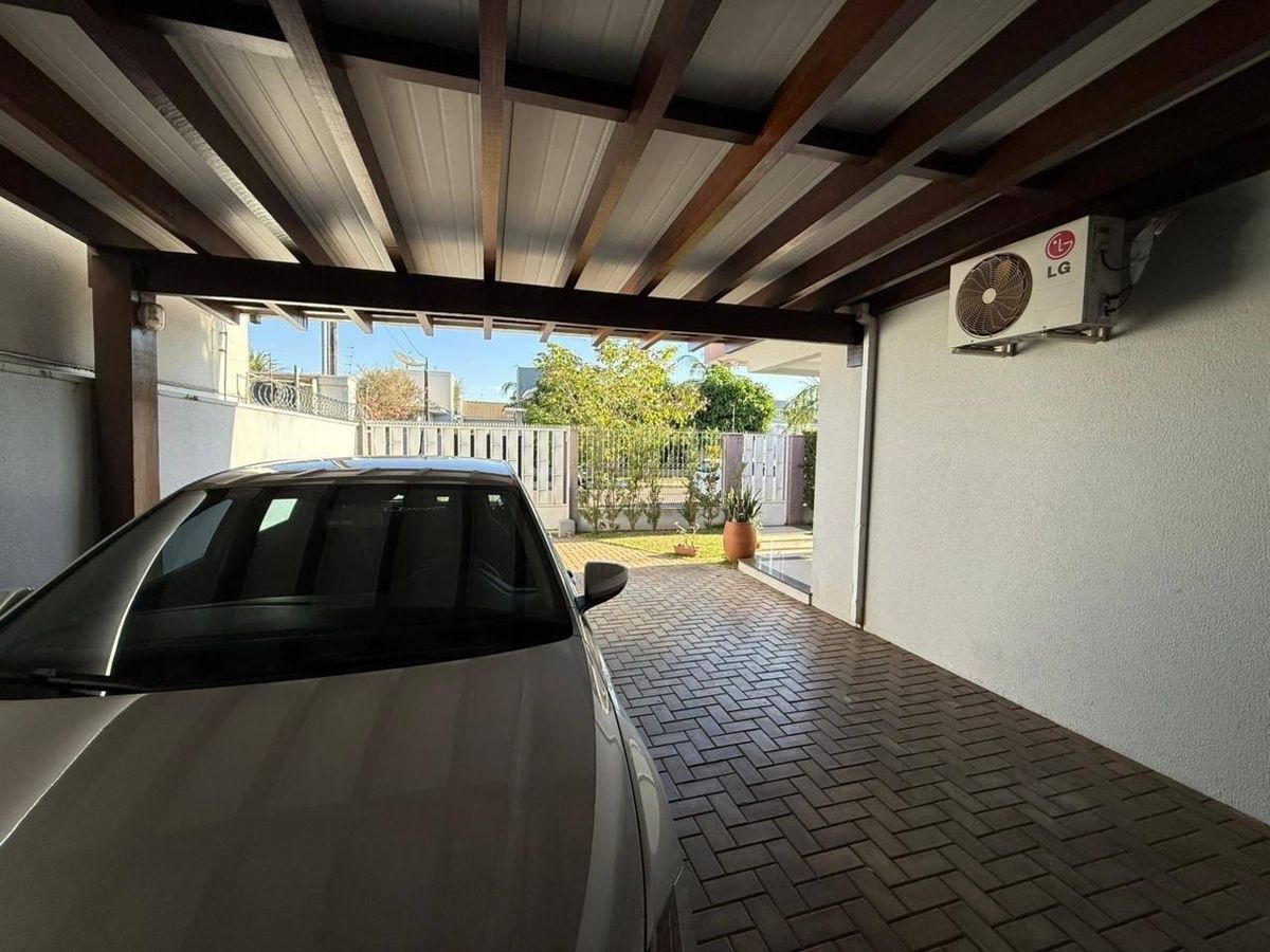 Casa com 3 quartos, 1 suíte