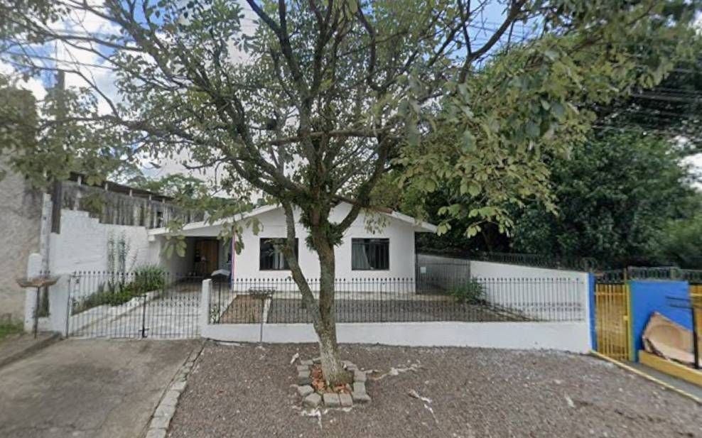 OTIMO TERRENO COM UMA CASA DE 110M2 - Casa em Umbará, Curitiba - à venda - EMG&J Assessoria Imobiliária Ltda