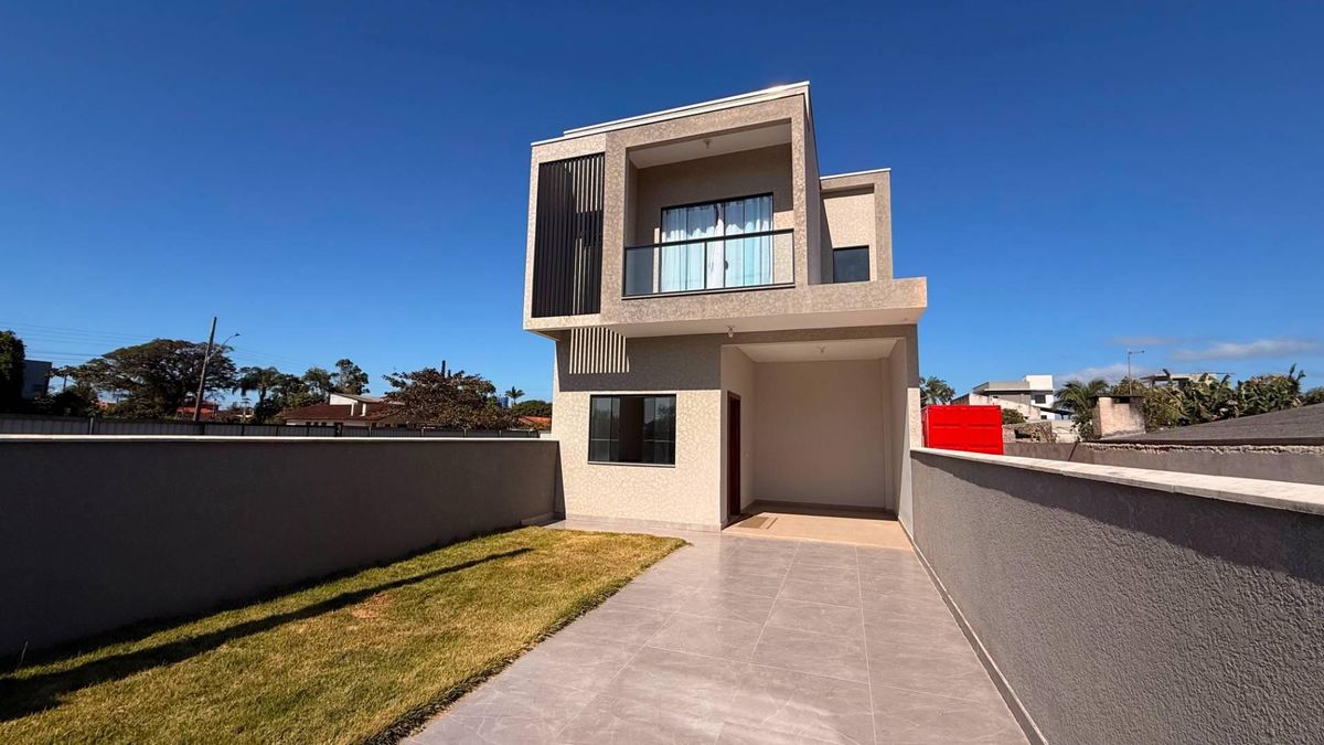 Sobrado com cozinha planejada e piscina á 300 metros do mar na Barra do Saí em Itapoá/SC! - Sobrado em Barra do Sai, Itapoá - à venda - SBGLOBAL Imobiliária