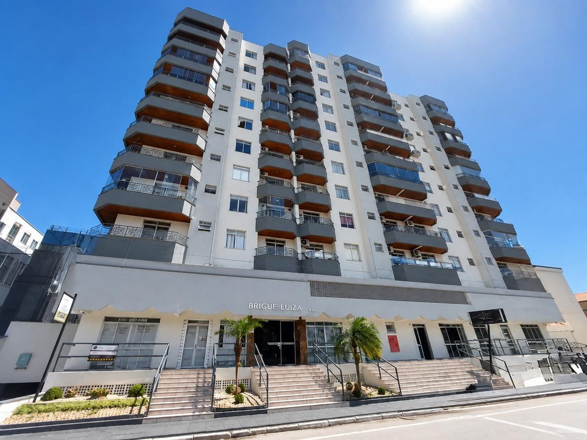 Apartamento à venda com 3 dormitórios (1 suíte) - Kobrasol, São José