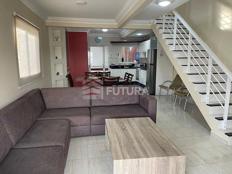 Sobrado Triplex 3 Quartos em Bombas, Bombinhas – 4 Vagas e Churrasqueira LC105 - Casa em Bombas, Bombinhas - para temporada - PAULA CRISTINA DA SILVA MINELLA NEGOCIOS IMOBILIARIOS LTDA
