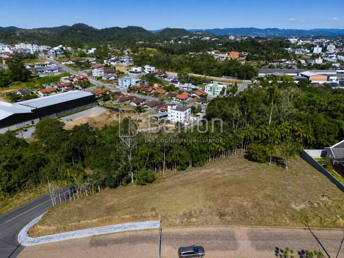 Terreno de 450 m² à Venda Próximo ao Centro de Timbó