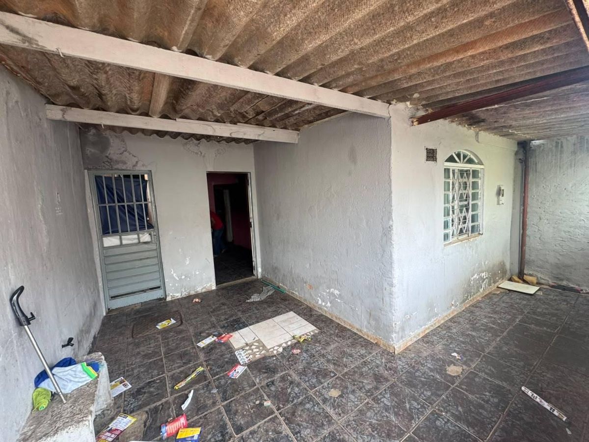 Casa à Venda na QNO 18 Conjunto 38 - Ceilândia | 3 Quartos + Edícula | Nascente | R$ 150 mil - Casa em Ceilândia Norte (Ceilândia), Brasília - à venda - Milton Aparecido Correa