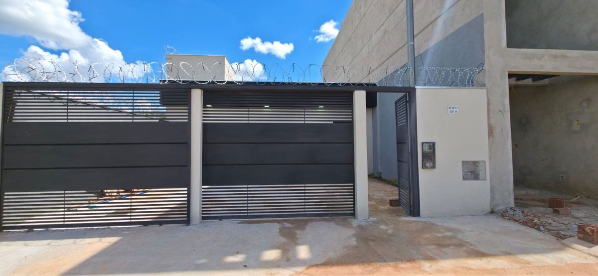 Casa moderna a venda GUARÁ - Casa em Guará II, Brasília - à venda - Milton Aparecido Correa