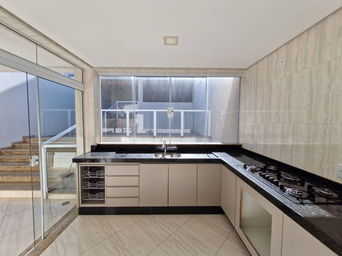 Casa para locação - Alto da Serra - 240m² - Andradas/MG - Casa em Jardim Alto da Serra, Andradas - para locação - Teixeira Consultoria Imobiliaria LTDA