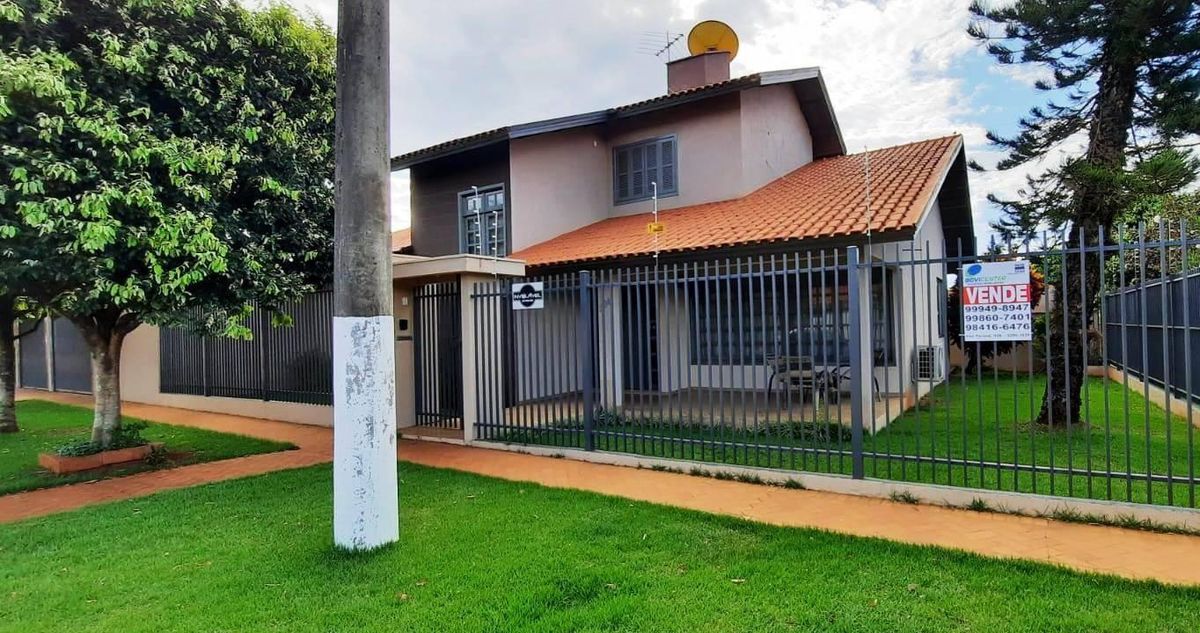 Imóvel com móveis planejados. - Sobrado em Centro, São Gabriel do Oeste - para locação - Bovicenter Negócios Imobiliários LTDA