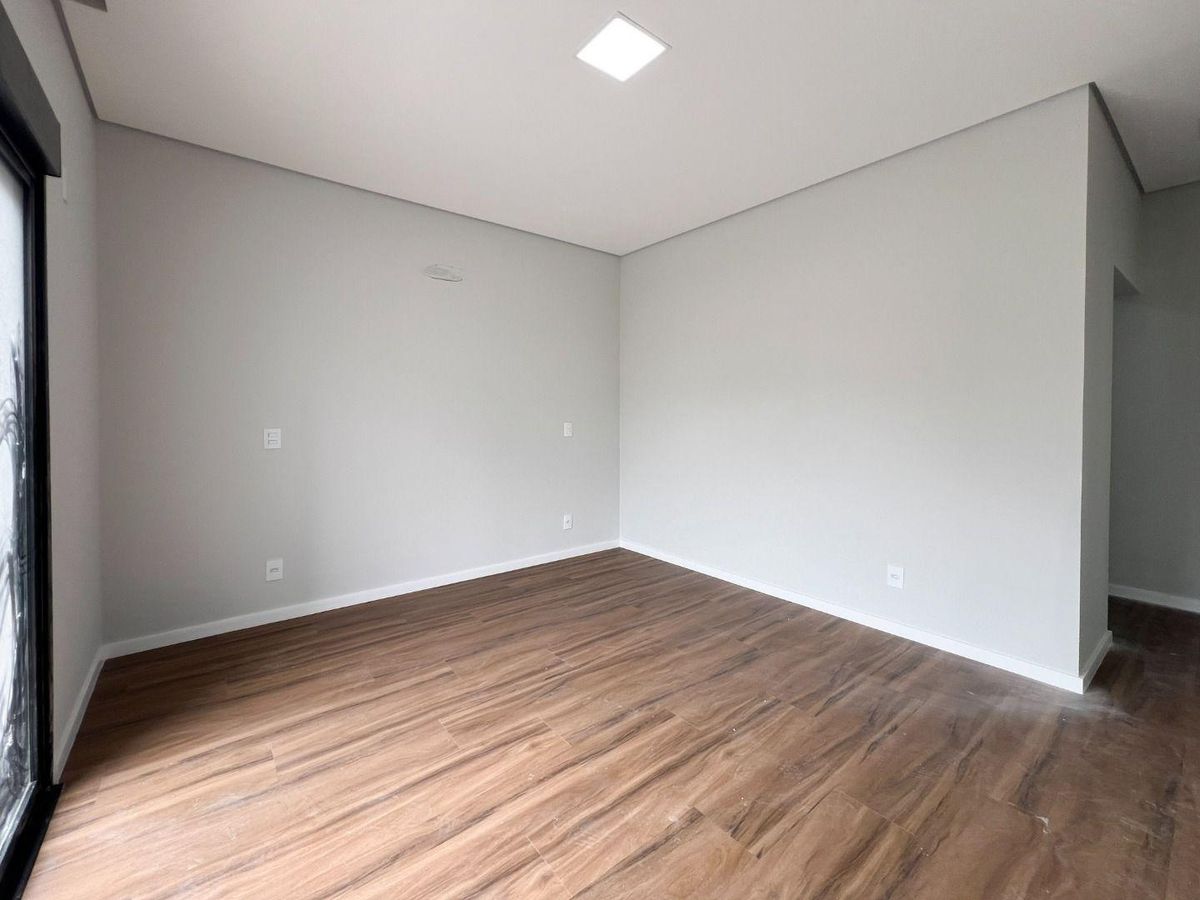 Casa com 3 dormitórios à venda, 230 m² por R$ 2.120.000,00 - Condomínio Residencial Portal do Jequitibá - Valinhos/SP, foto 4