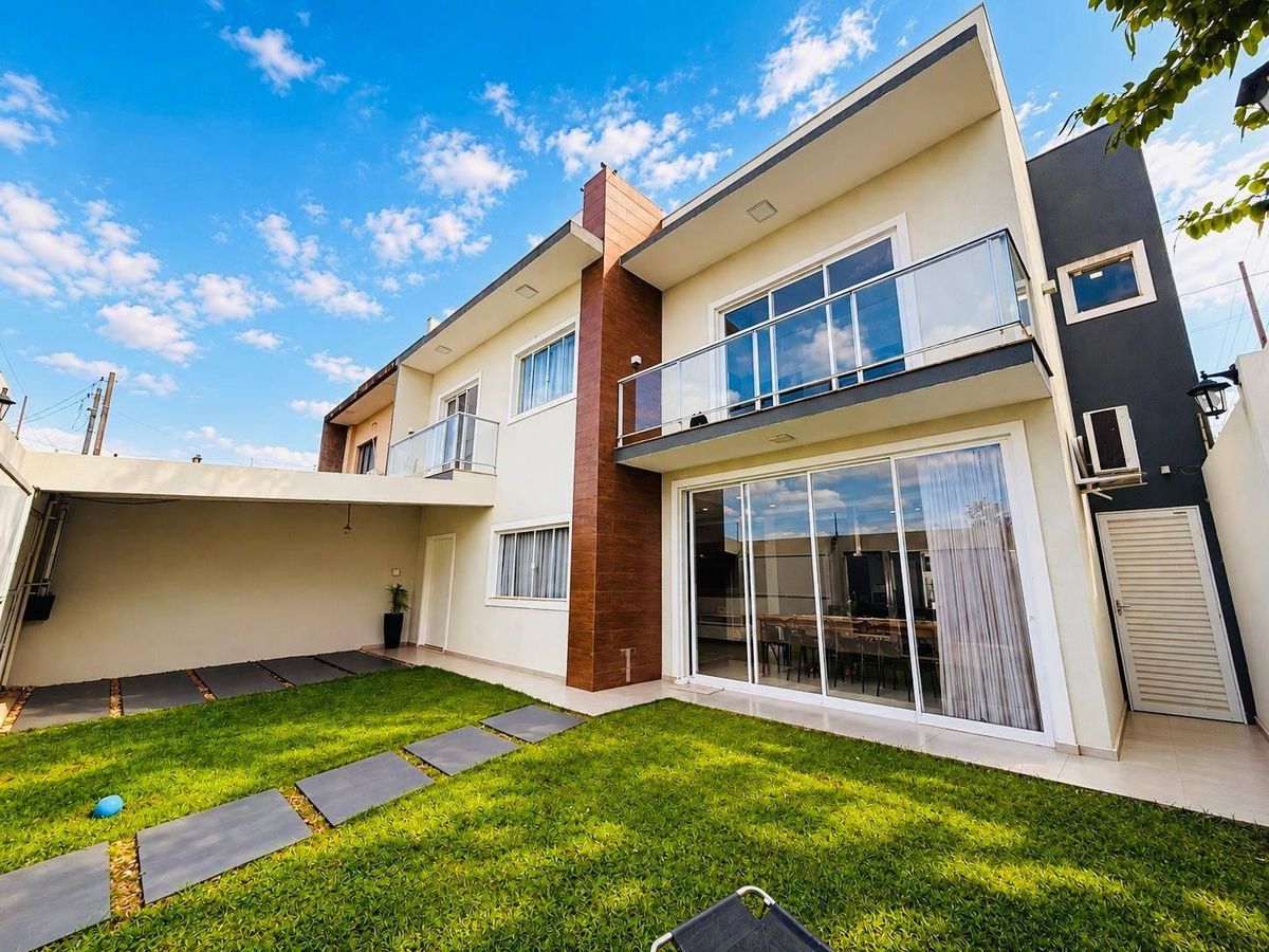 SOBRADO PARA VENDA COM 3 QUARTOS NO BAIRRO MORUMBI - FOZ DO IGUAÇU - PR - Sobrado em Parque Residencial Morumbi, Foz do Iguaçu - à venda - Imob10 Imobiliária Ltda