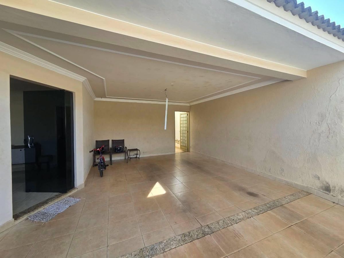 CASA BAIRRO NOVO HORIZONTE/CALIFORNIA - Casa em Novo Horizonte, Patos de Minas - à venda - Suporte Negócios Imobiliários
