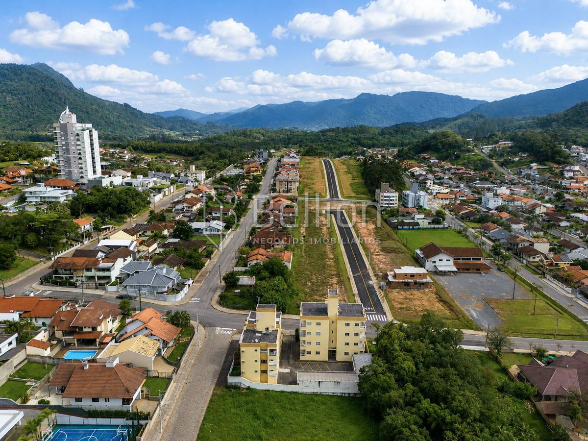 Apartamento Semimobiliado à Venda em Timbó 2 Quartos no Bairro das Capitais