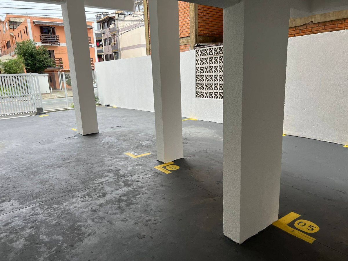 Apartamento de 1 dormitório em aluguel anual - Canasvieiras