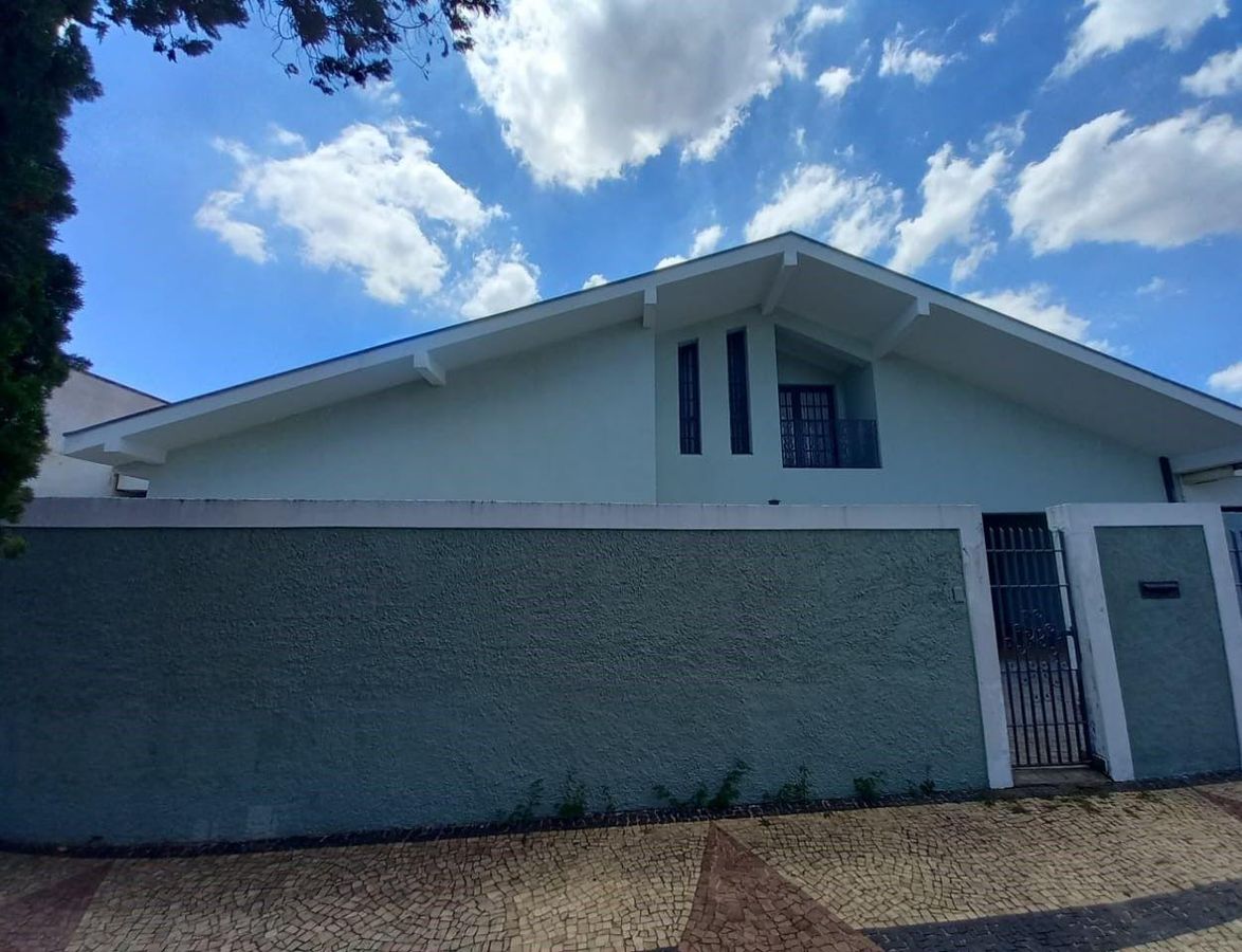 Casa 3 dormitórios, 1 suíte, salas amplas, escritório, 5 vagas em bairro tranquilo e fácil acesso em Valinhos-SP, foto 3