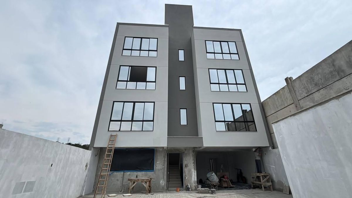 Excelente empreendimento em fase de acabamentos - Apartamento em Rio Pequeno, Camboriú - à venda - Roseli Imóveis