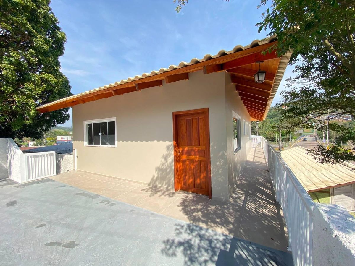 Casa com 2 quartos, Laranjeiras - Rio do Sul - Casa em Laranjeiras, Rio do Sul - para locação - Imobiliária Cimardi LTDA