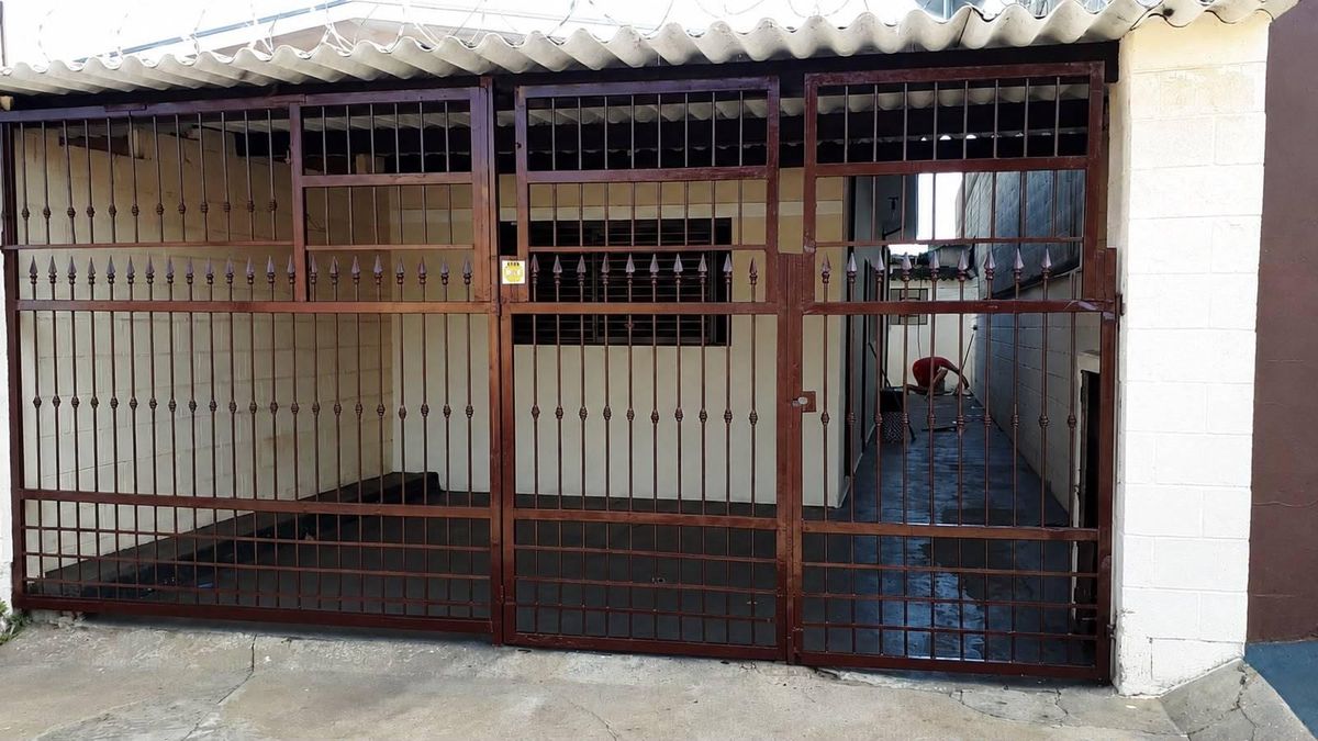 Casa à Venda - Casa em Vila Mariana, Ribeirão Preto - à venda - Locca Imóveis
