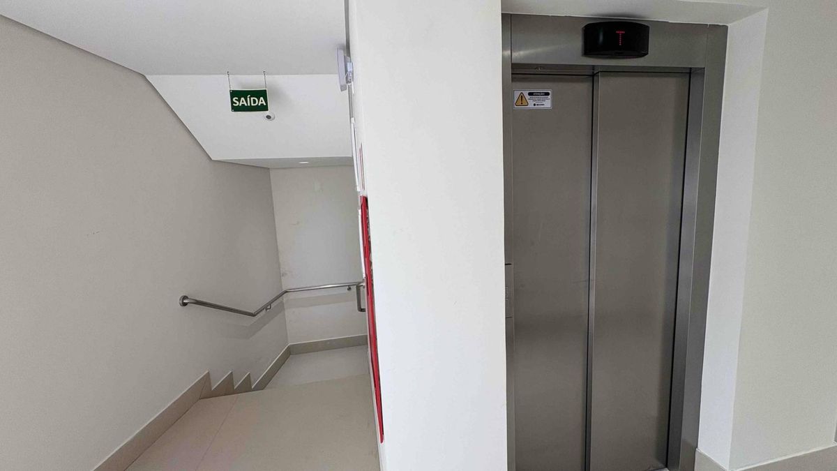 Sala comercial  para Locação anual  nos Pioneiros em  Balneário Camboriú
