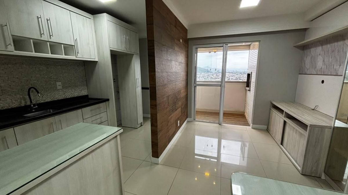 Cozinha moderna com janela grande