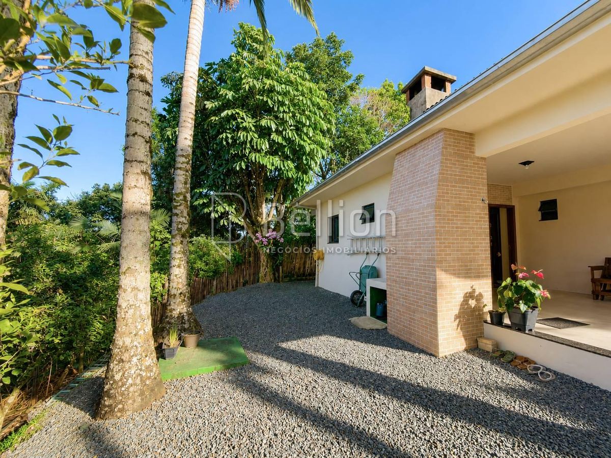 Casa com 3 Quartos e Terreno de 600 m² à Venda em Timbó