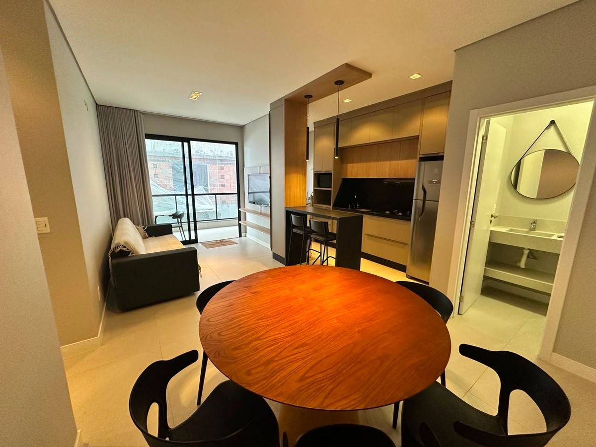 APTO ESPAÇOSO COM 2 SUÍTES NA PRAIA DE MARISCAL - Apartamento em Mariscal, Bombinhas - à venda - Imobiliária KS